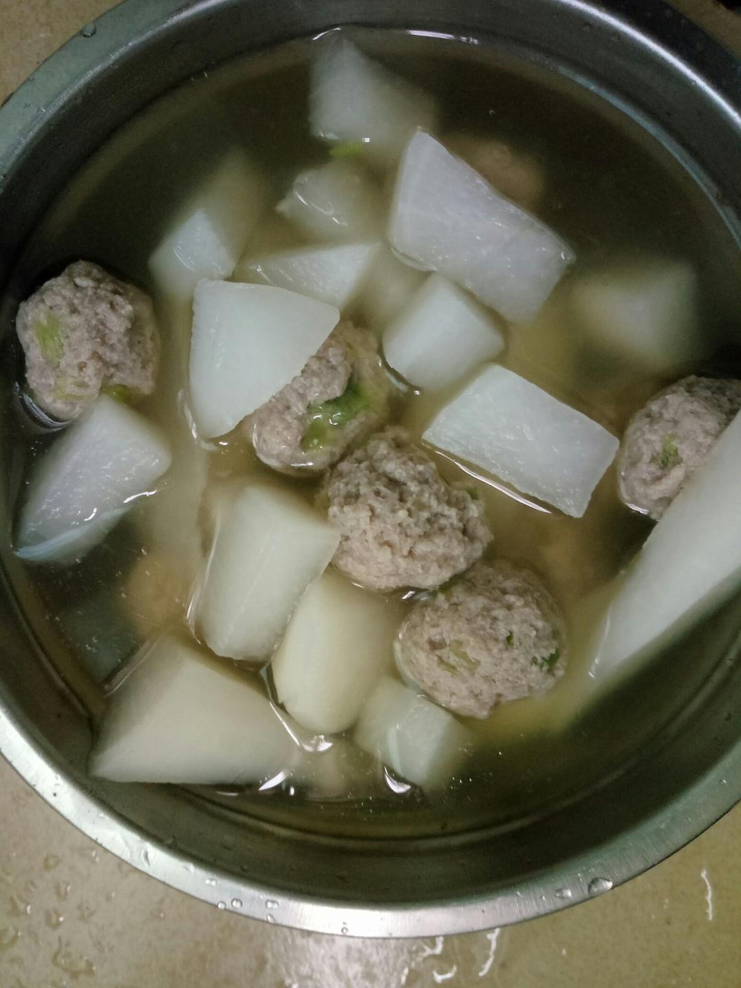 【快手菜】自制肉丸白萝卜汤