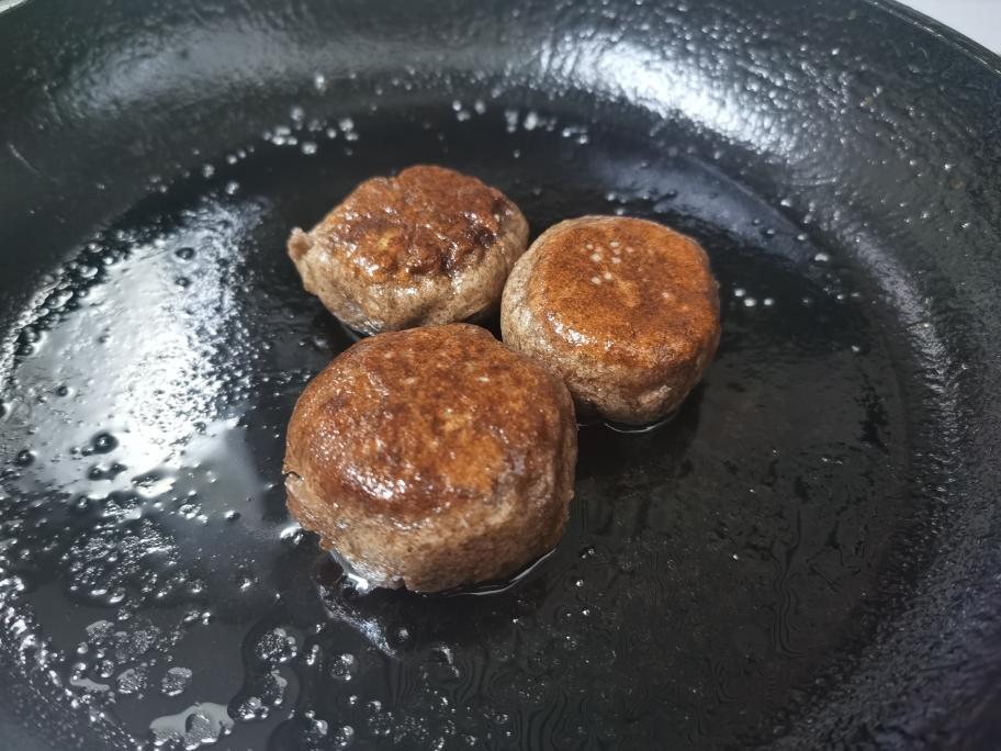 糖油煎黑全麦菠萝包的做法