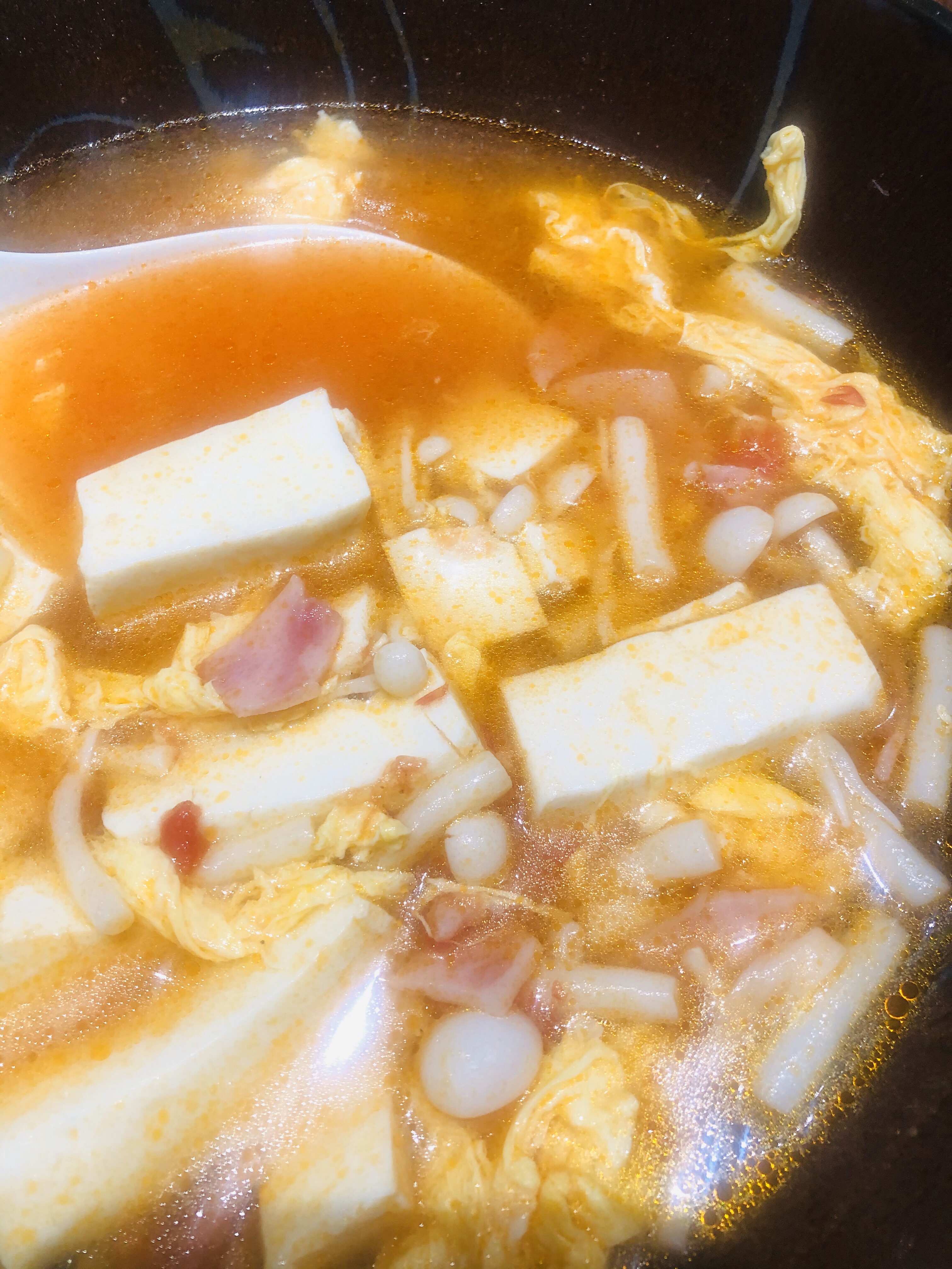 海鲜菇豆腐汤的做法