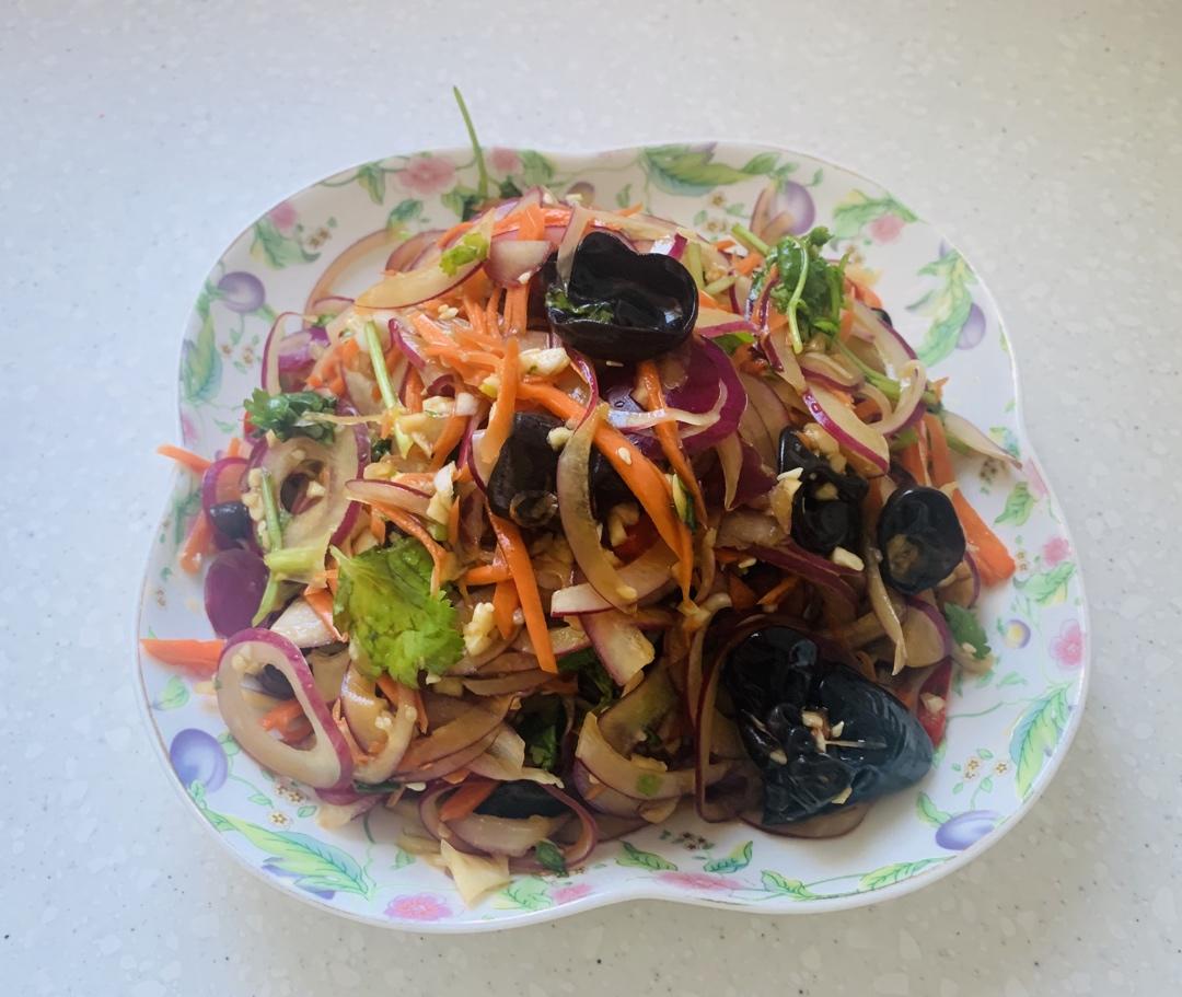凉拌洋葱木耳–通血管开胃快手凉菜