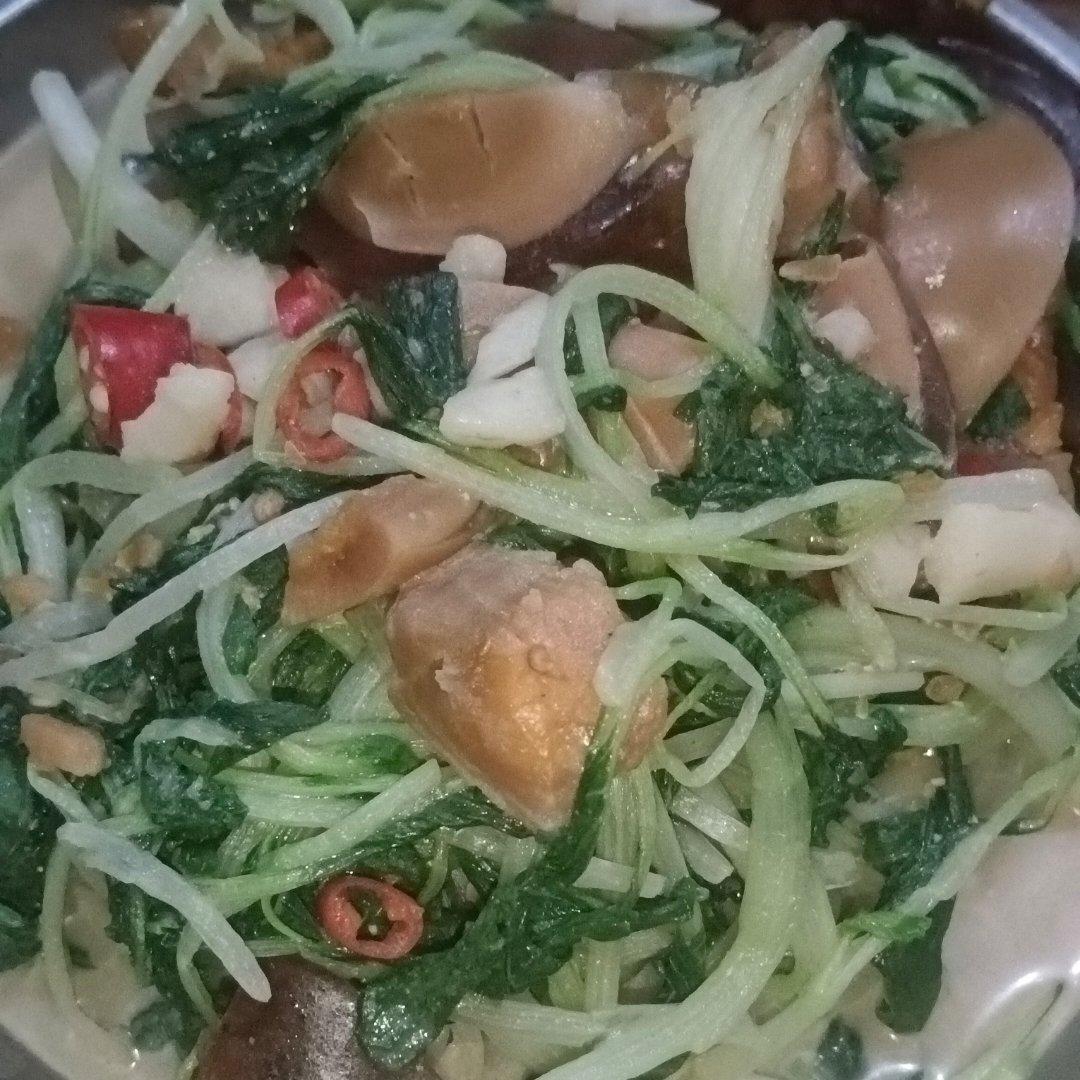 上汤皮蛋豆苗