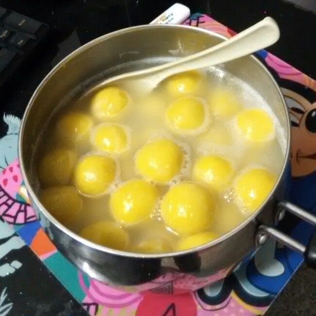 手工南瓜汤圆
