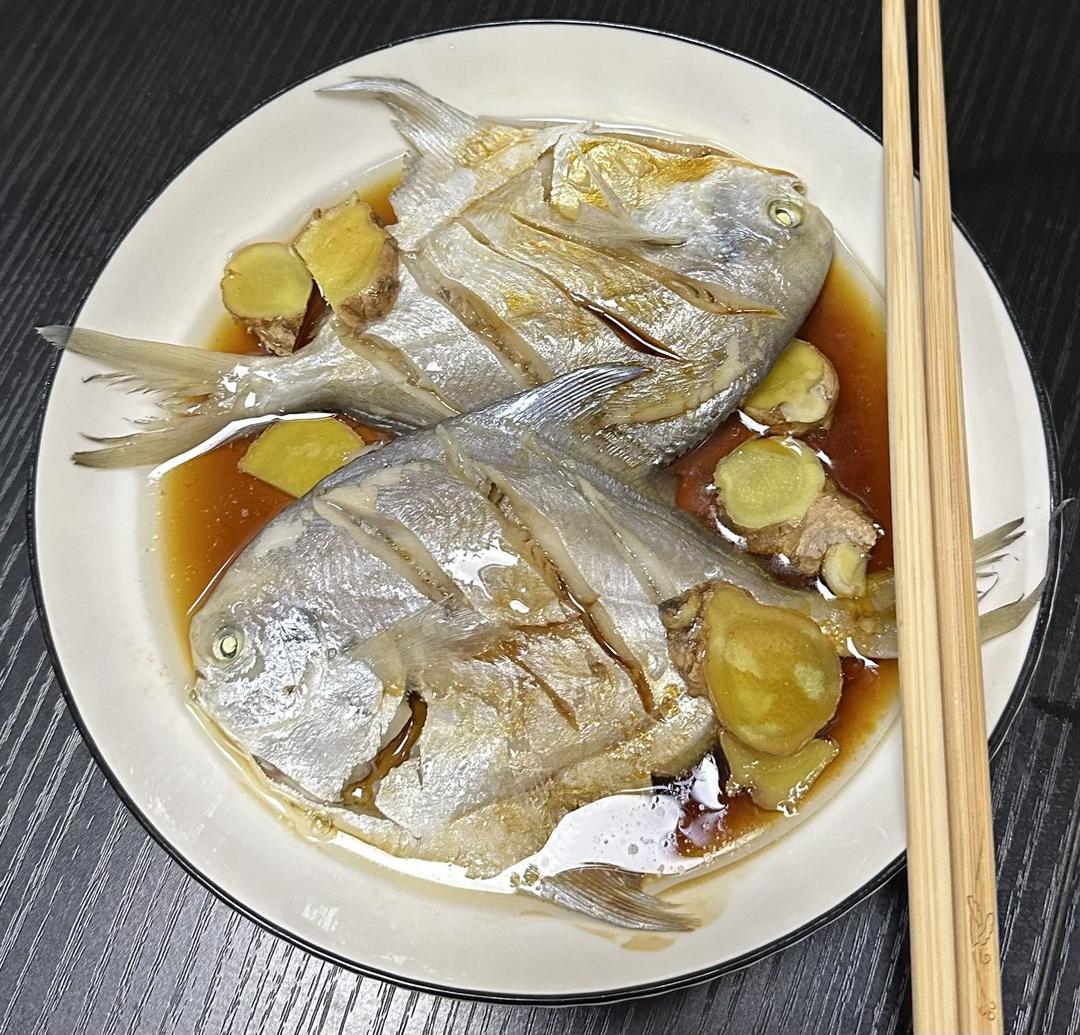 鲜嫩肥美的清蒸鲳鱼