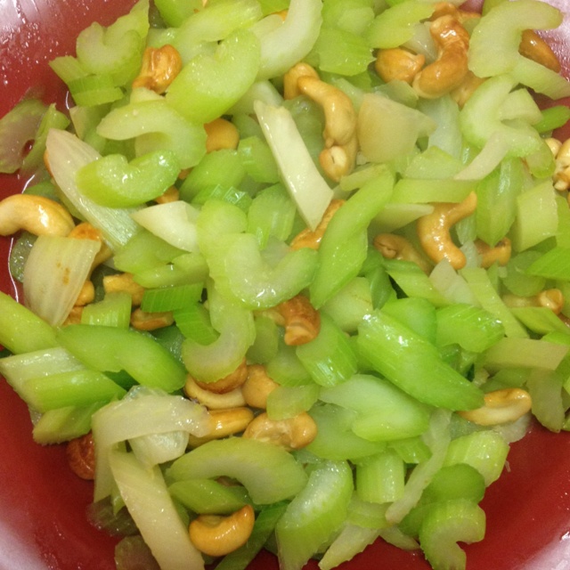 西芹炒腰果