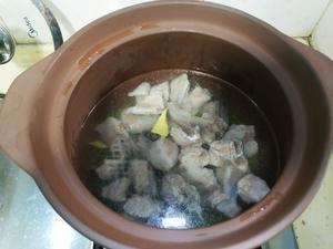 简单营养快手的绿豆排骨汤的做法 步骤4