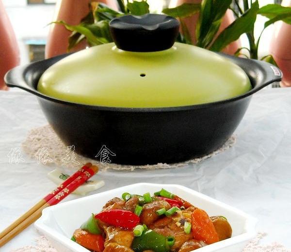 飘香栗子鸡煲的做法