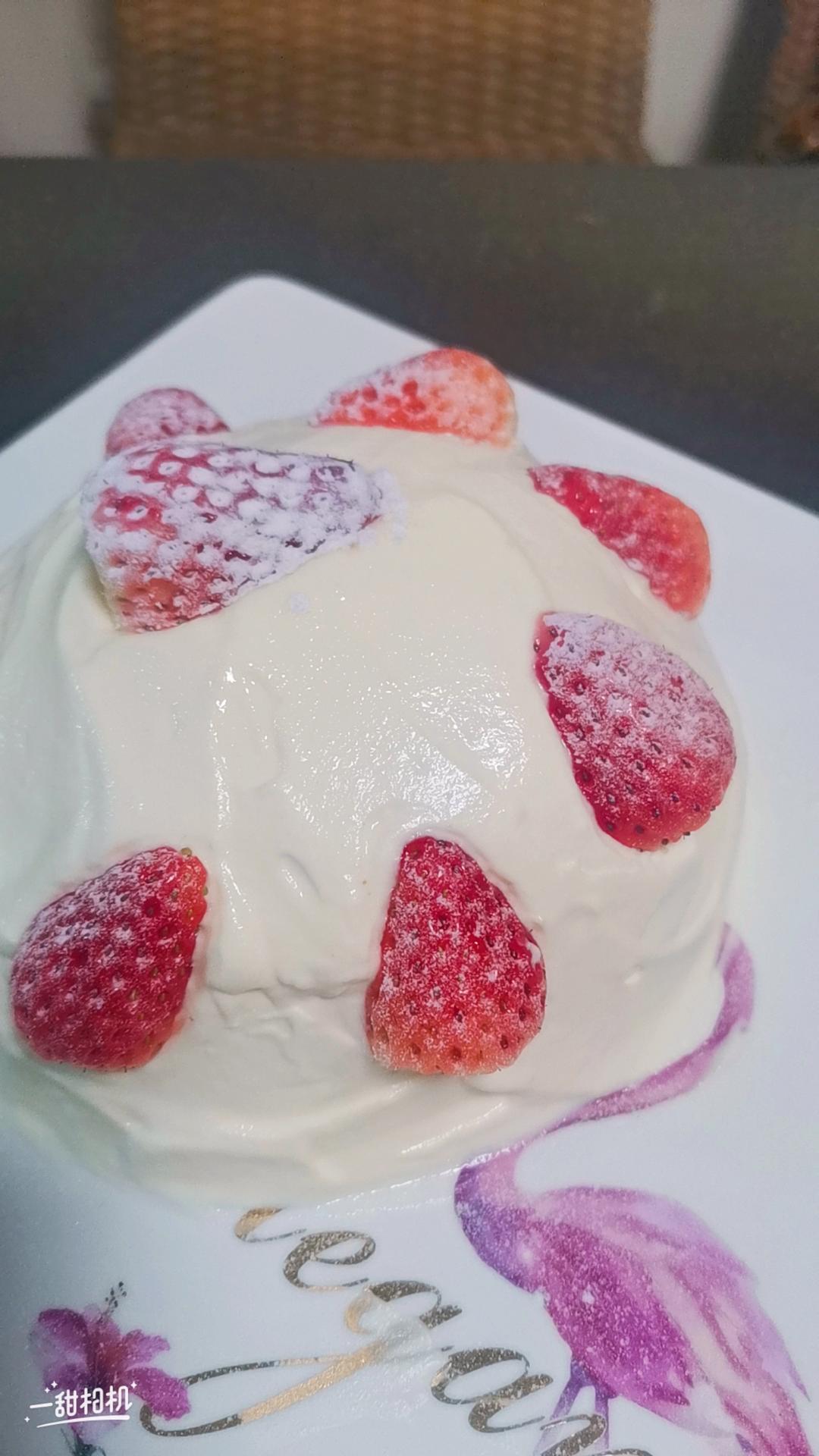草莓🍓雪山蛋糕