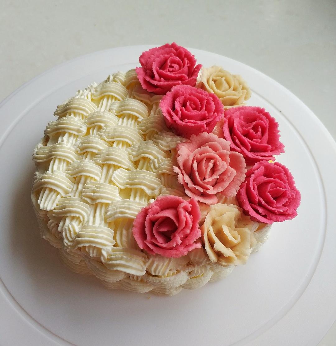 昭华易逝情未央做的一看就会的奶油花篮裱花