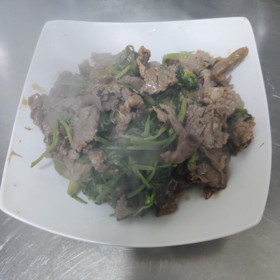 绝妙搭配：茴香炒牛肉