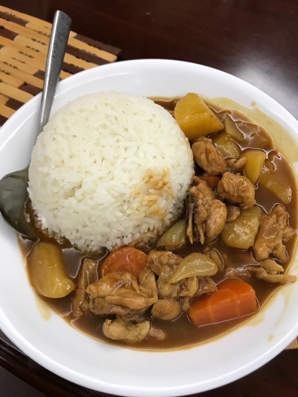 咖喱鸡肉饭