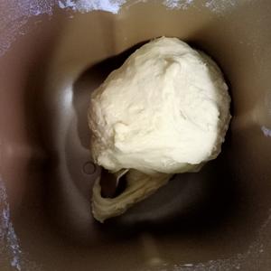 一次发酵的懒人面包（可做各种造型）的做法 步骤4