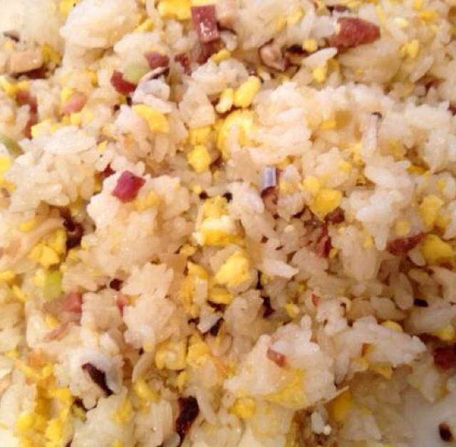 香肠蛋炒饭