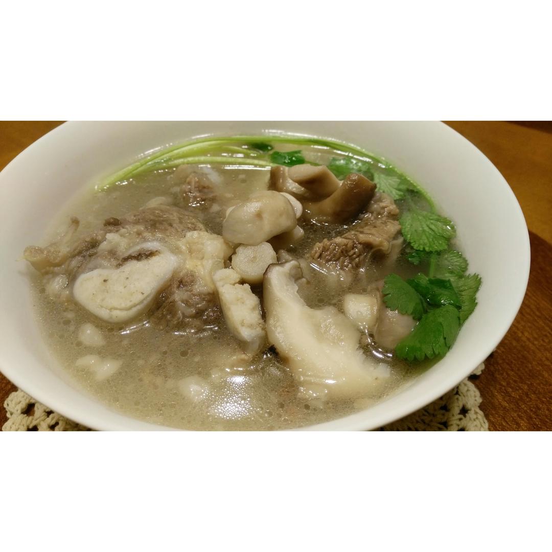 牛脊骨香芋汤