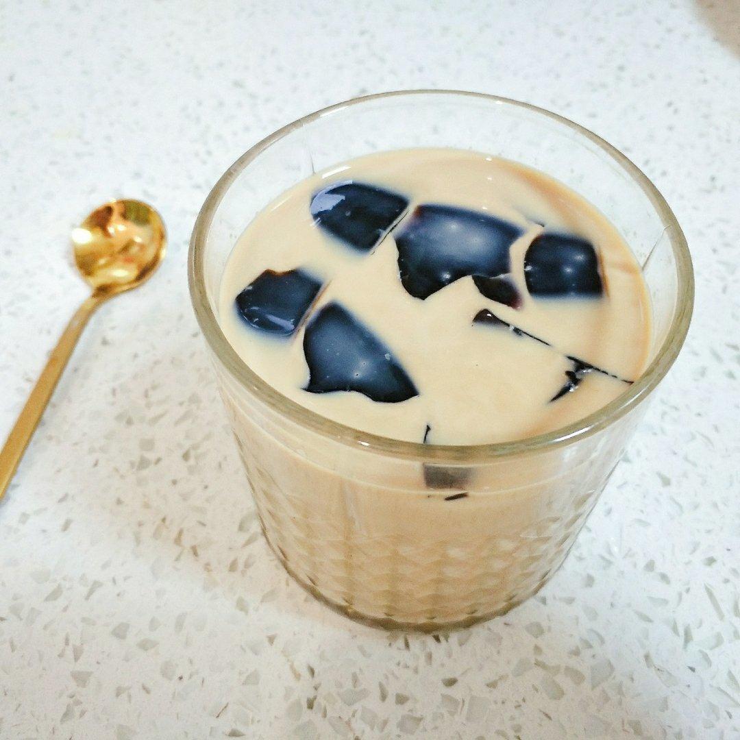 烧仙草蜜红豆奶茶