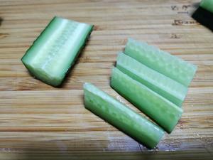 嘎嘣脆的腌黄瓜的做法 步骤3