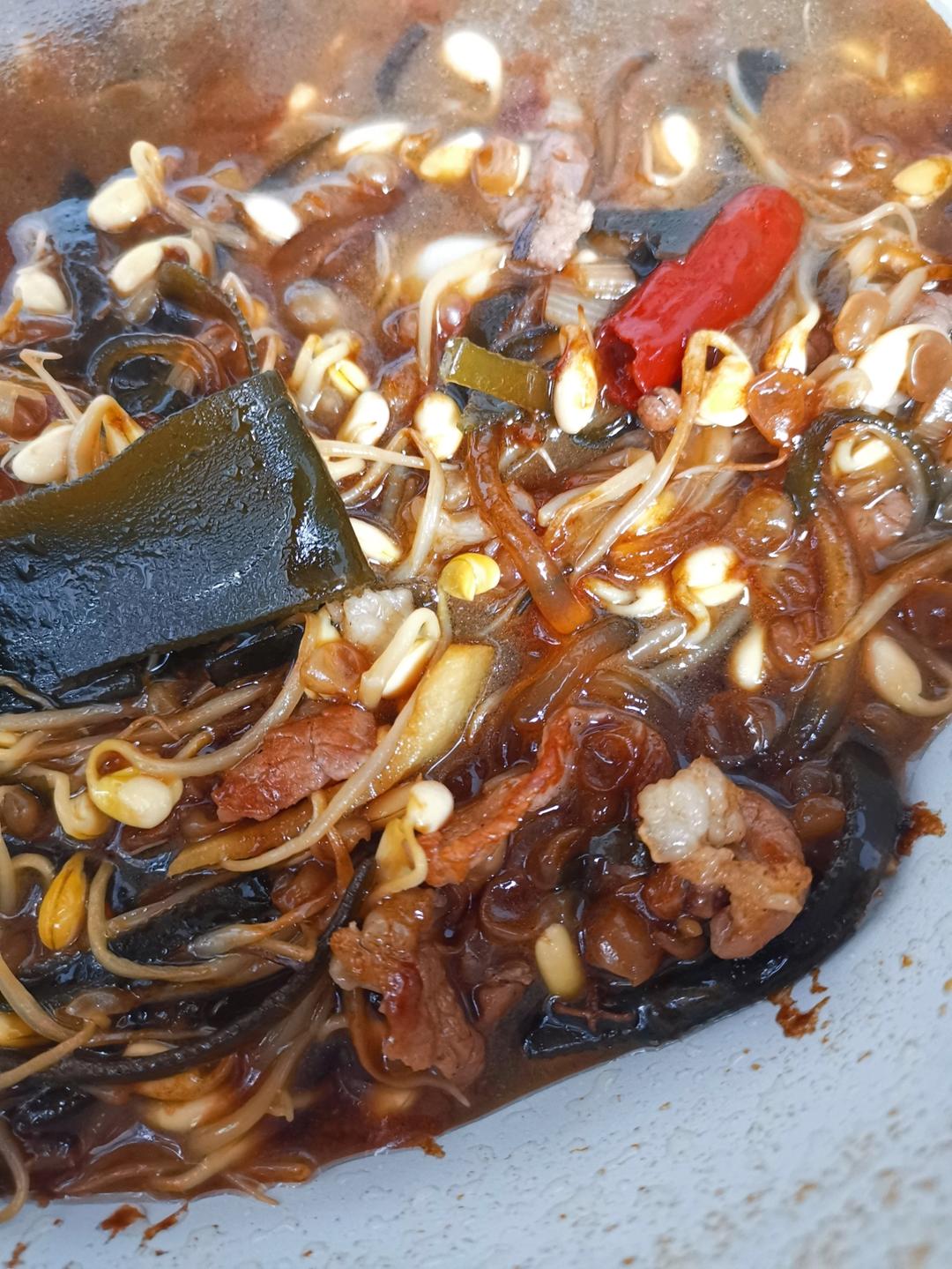 黄豆芽猪肉粉条
