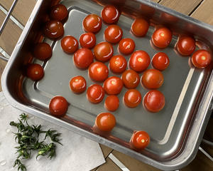 话梅蜜渍番茄的做法 步骤2