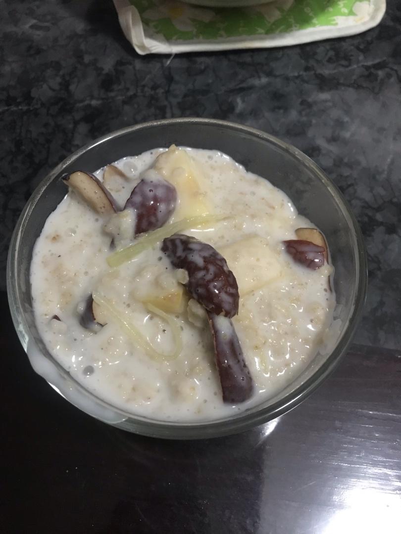 红枣木瓜牛奶燕麦粥——减肥又养颜