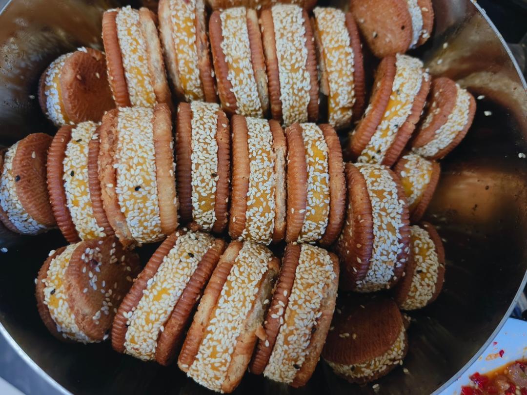 糯叽叽的怀旧小吃「老式南瓜饼/南瓜夹心饼」