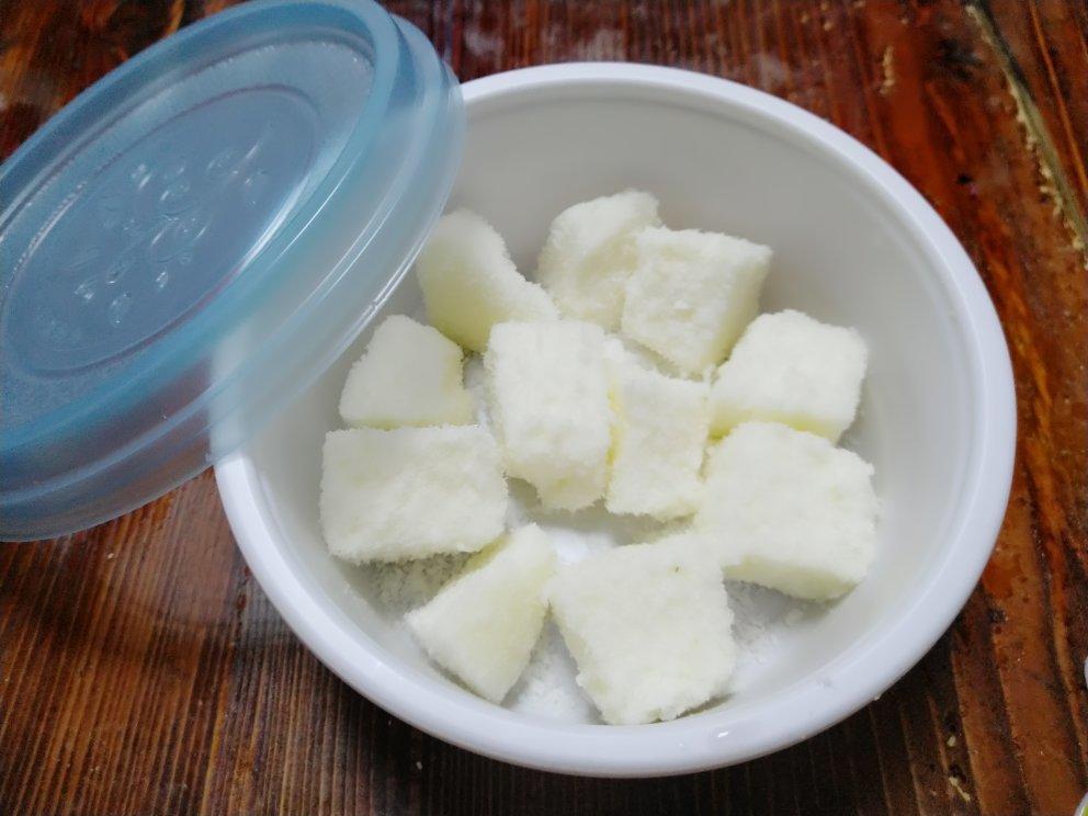 完胜85度C牛奶椰丝小方