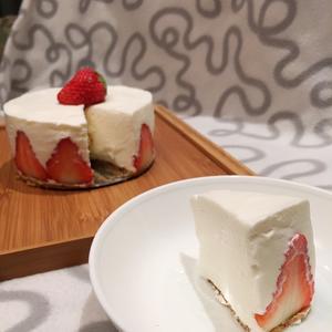 极简美味🉐️草莓酸奶慕斯蛋糕的做法 步骤3
