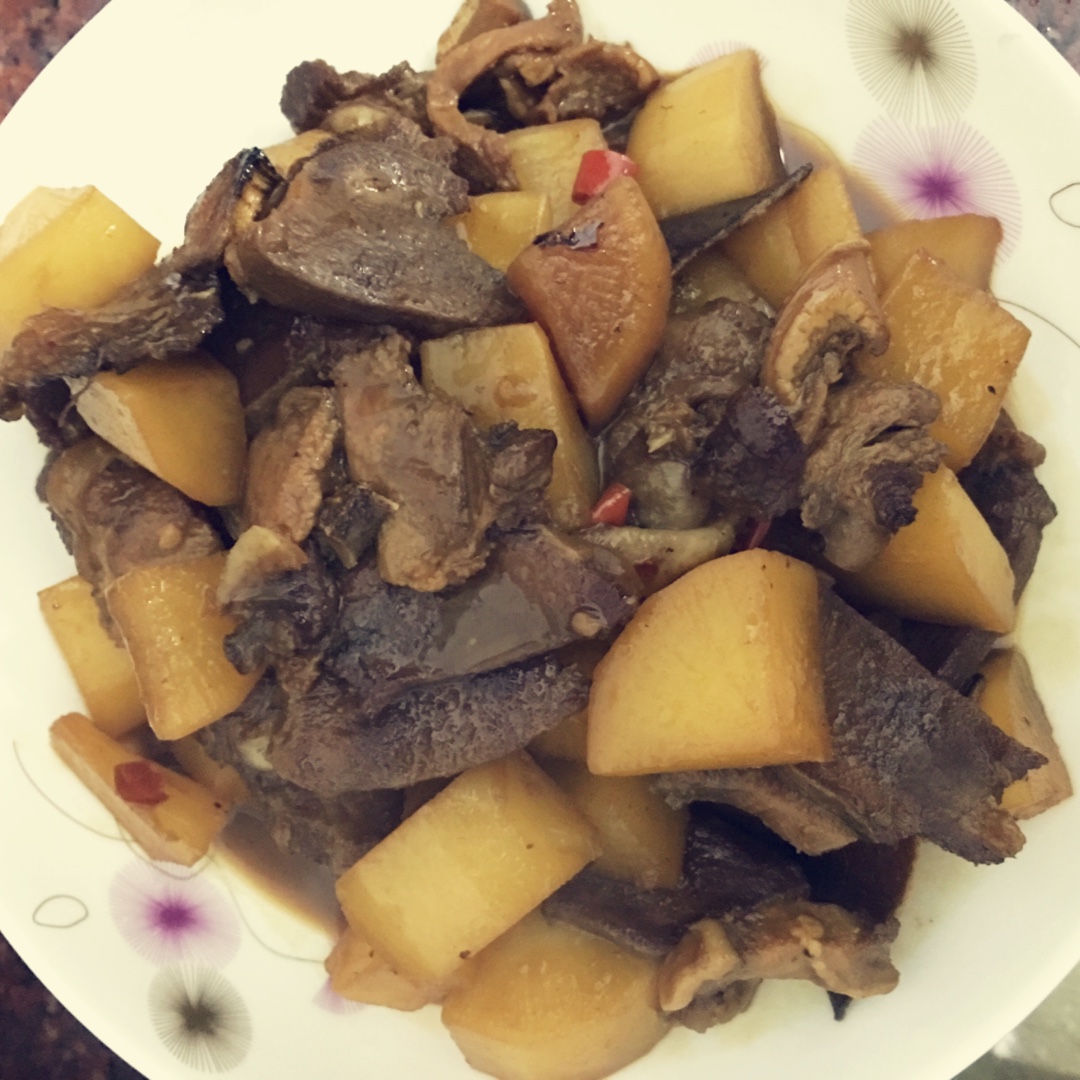 萝卜炖牛腩