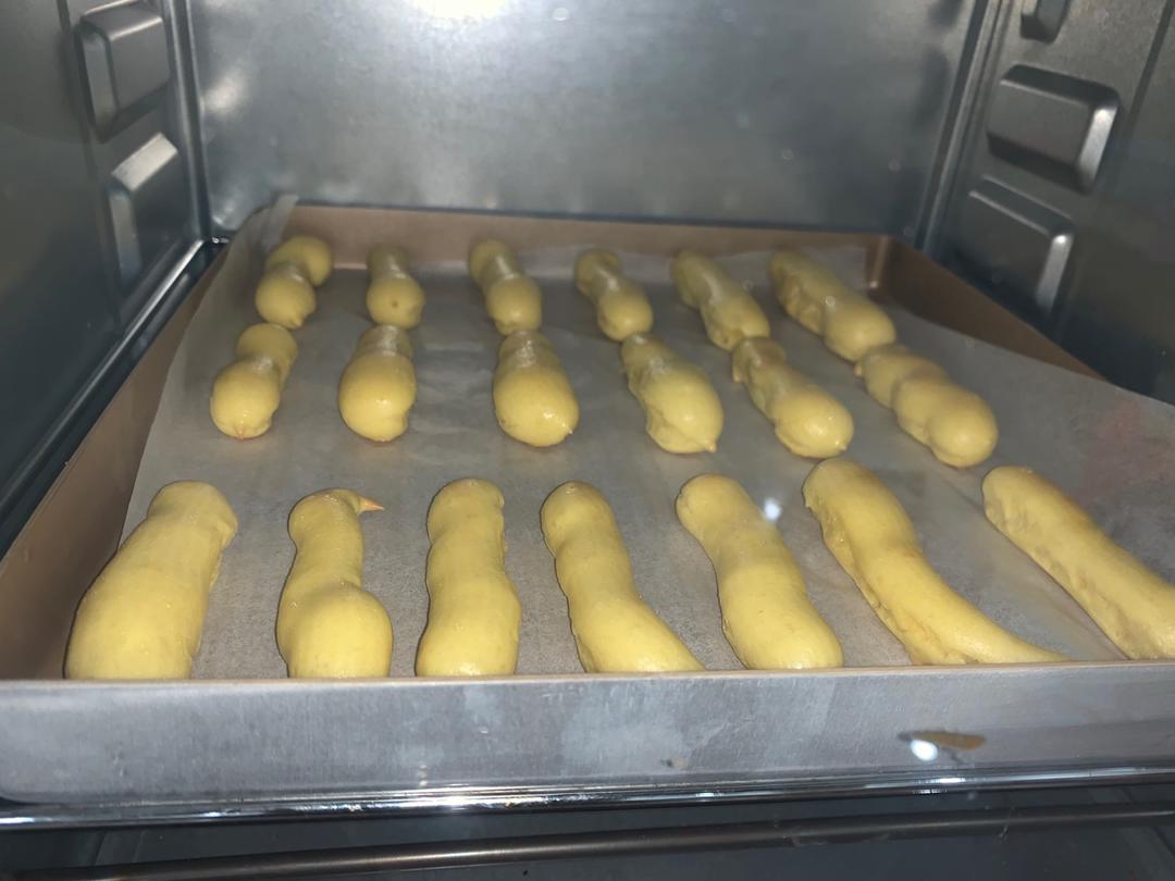 （视频菜谱）手指泡芙 Éclair／闪电泡芙
