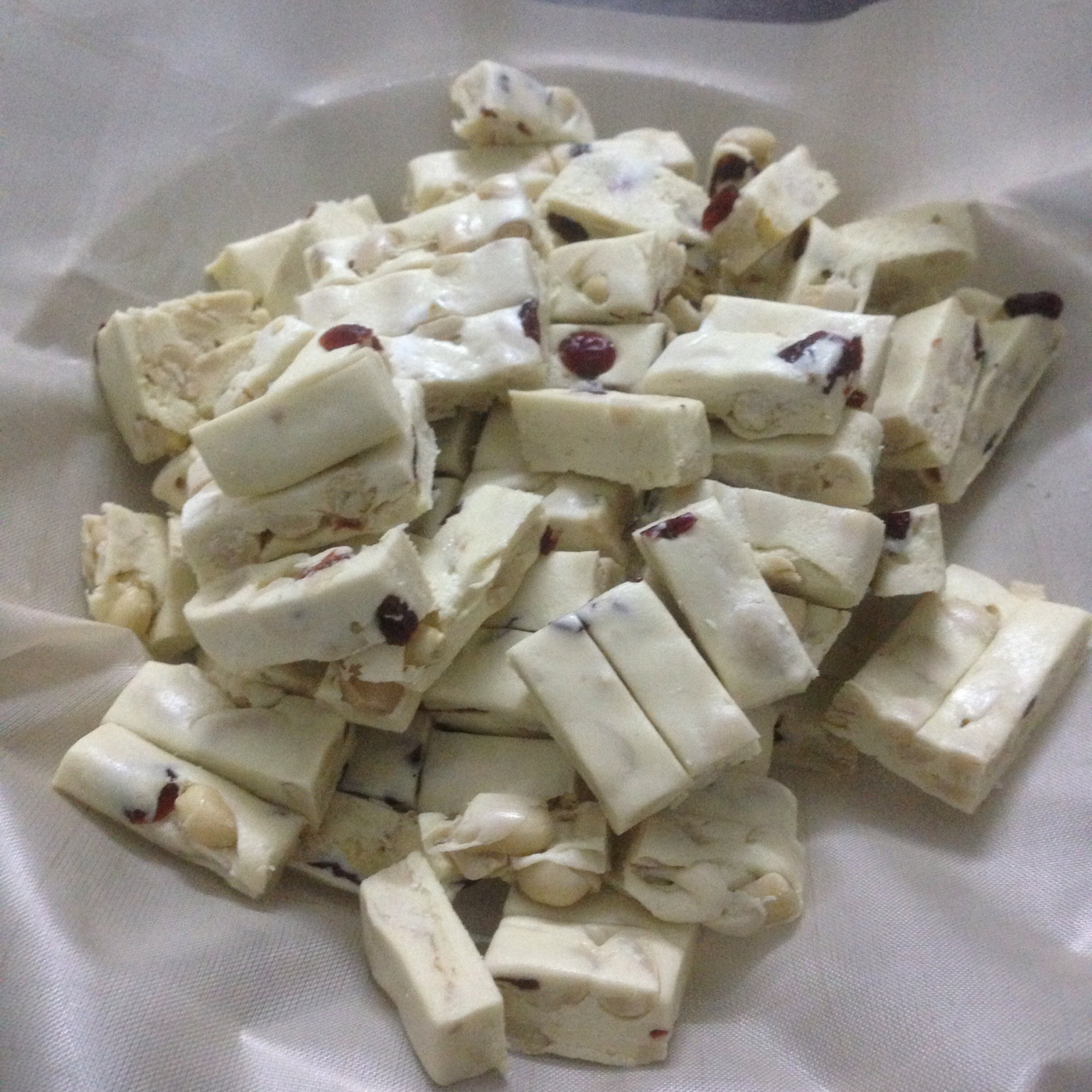 蔓越莓牛扎糖