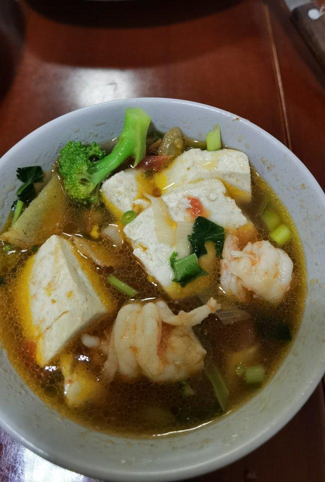 西兰花虾仁豆腐汤