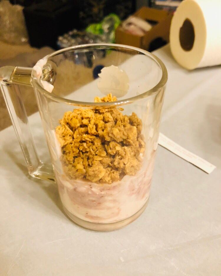 苹果格兰诺拉酸奶杯
