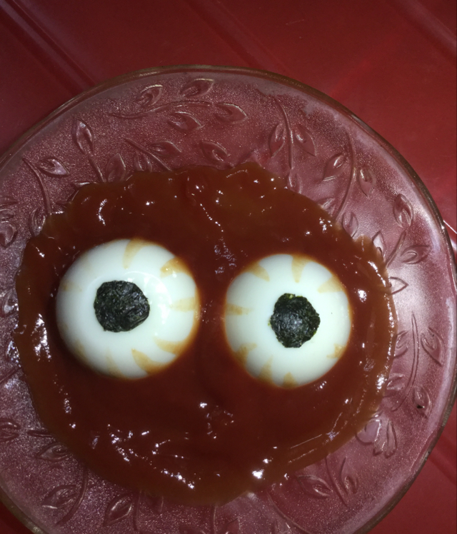超快手万圣节眼球水煮蛋