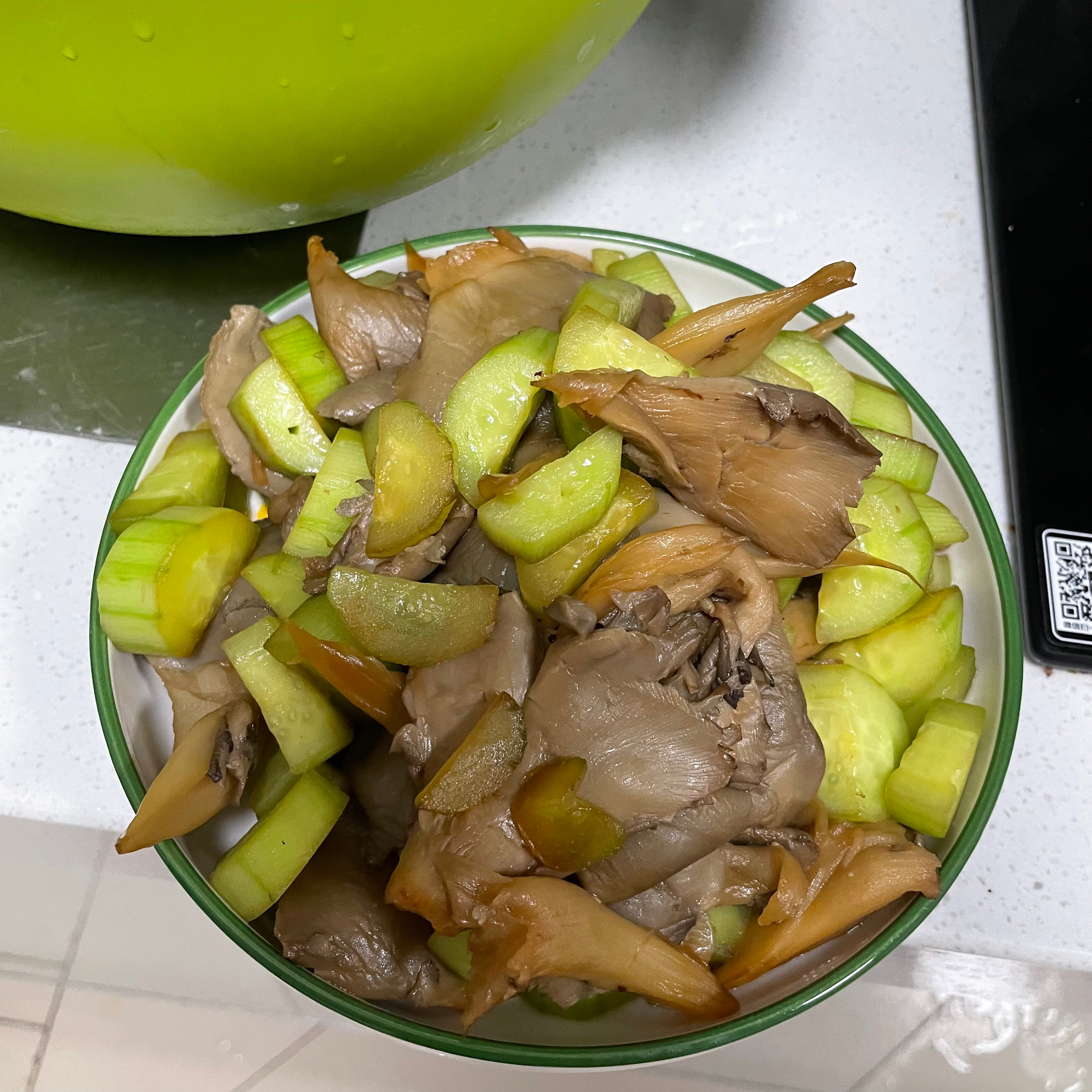 蘑菇炒黄瓜