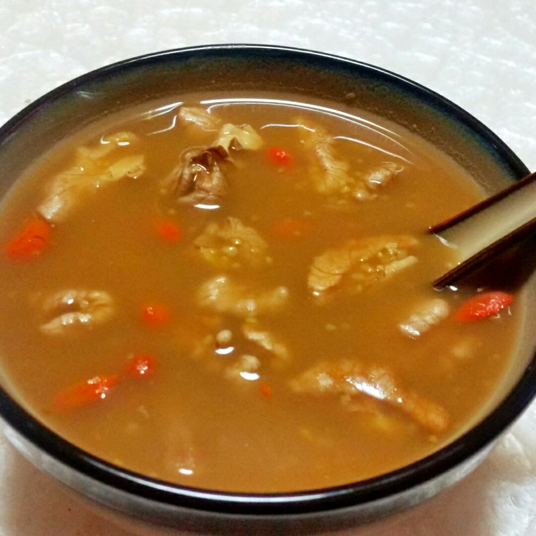 彽蜩渲媣做的红枣核桃小米粥