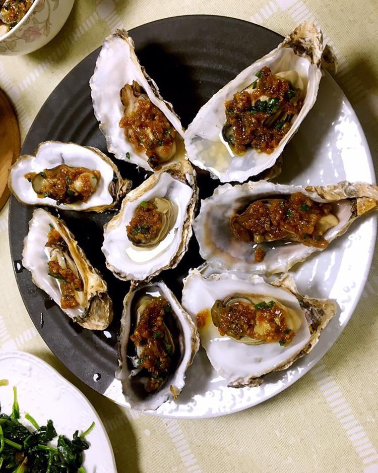 吃生蚝原味才是最鲜的