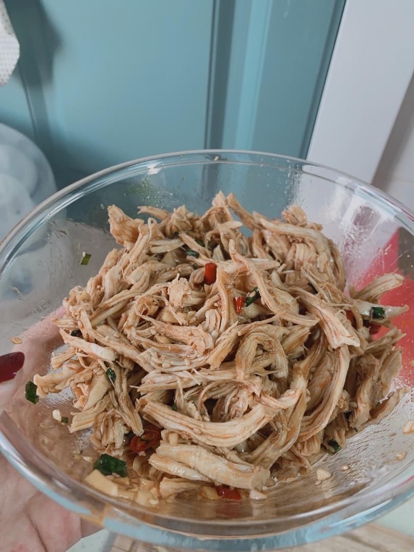好吃不长肉的凉拌手撕鸡胸肉