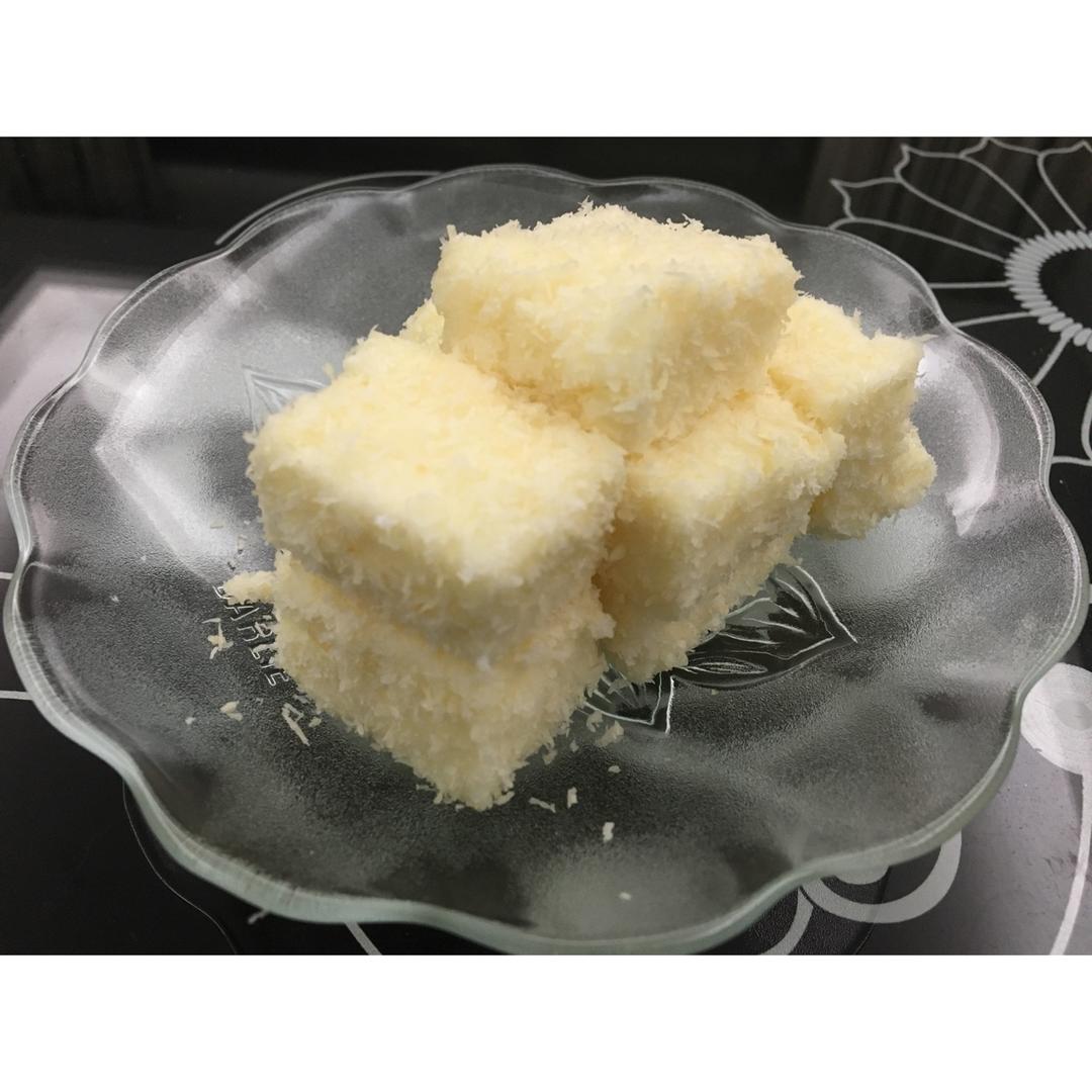 完胜85度C牛奶椰丝小方