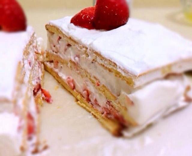草莓奶油千（三）层蛋糕的做法