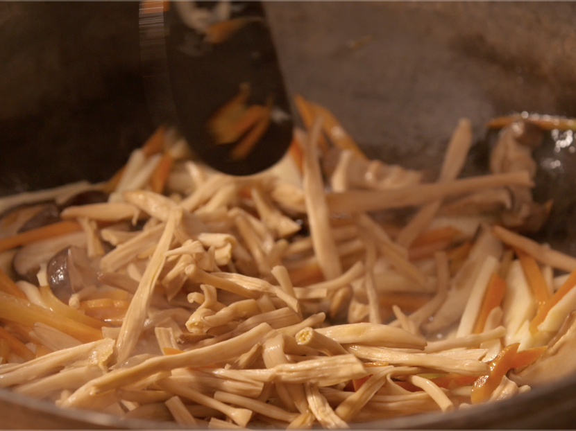 【糖醋银丝芥菜】一道能100%现学现卖的解腻大菜！的做法 步骤2