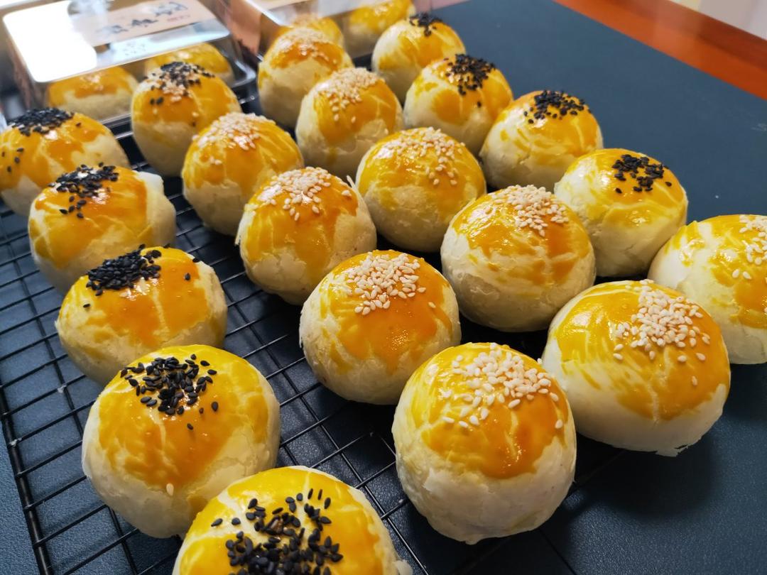 蛋黄酥酥酥（超级奶香黄油版）