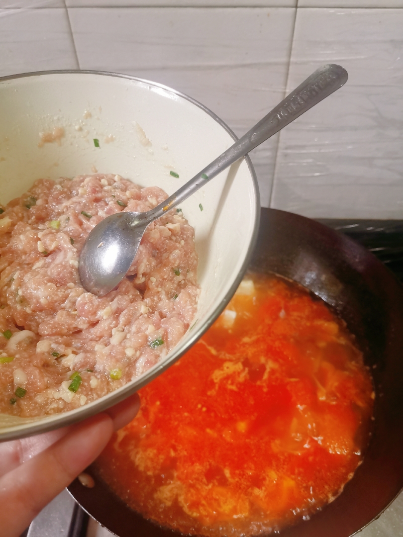 消灭隔夜饭!五分钟快手番茄肉丸汤泡饭的做法 步骤8