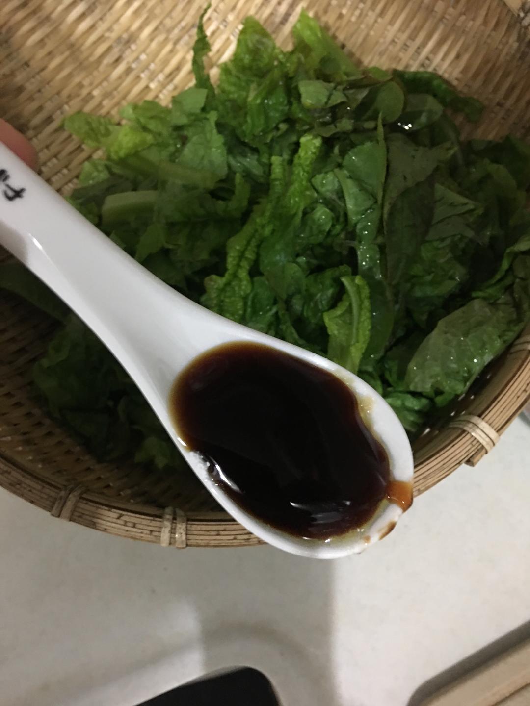 酸豆角牛肉沫油豆腐杂炒的做法 步骤2