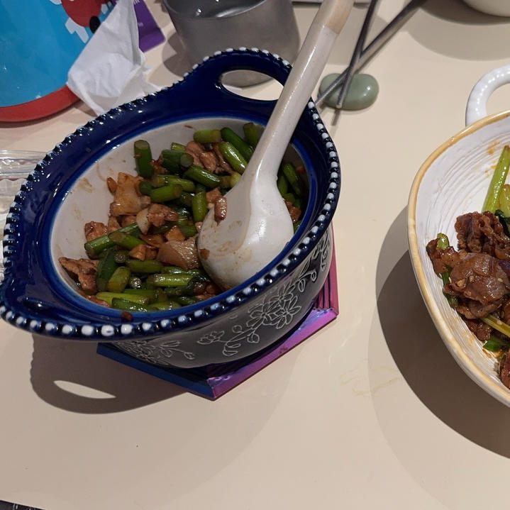 蒜苔炒肉末，三碗米饭都不够吃