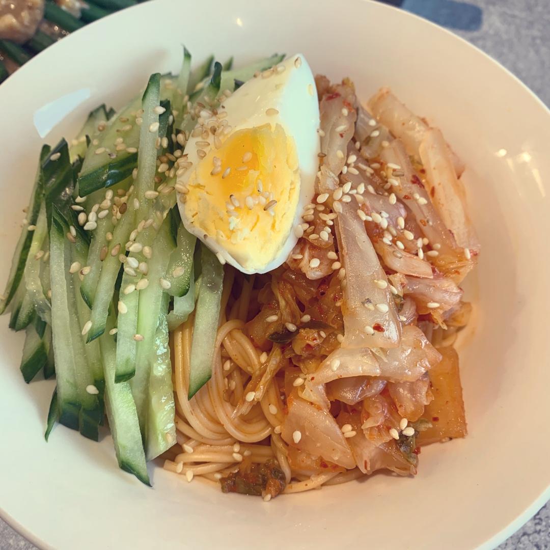 泡菜凉拌面