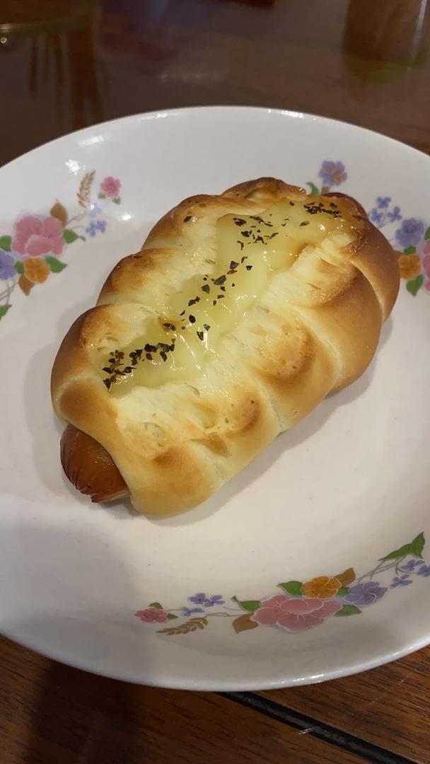 肠仔包 香肠面包的另一种整形方法