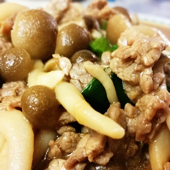 蚝汁海鲜菇炒牛柳