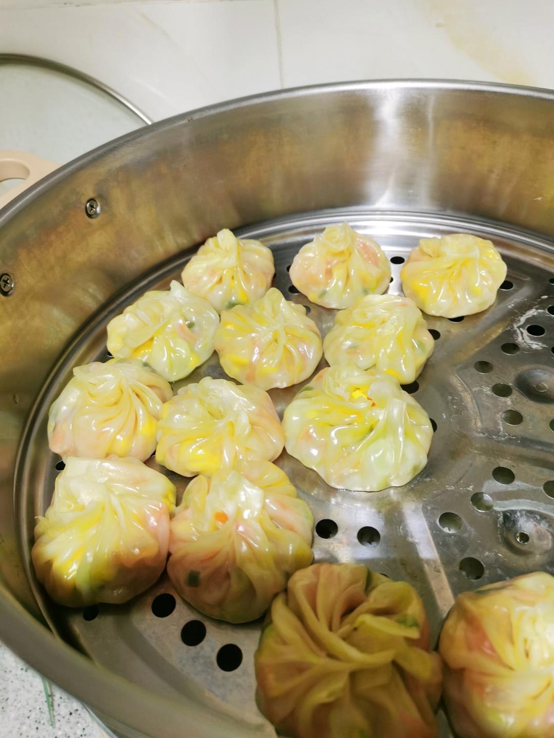 低脂低卡一口一个西葫芦鸡蛋素蒸包