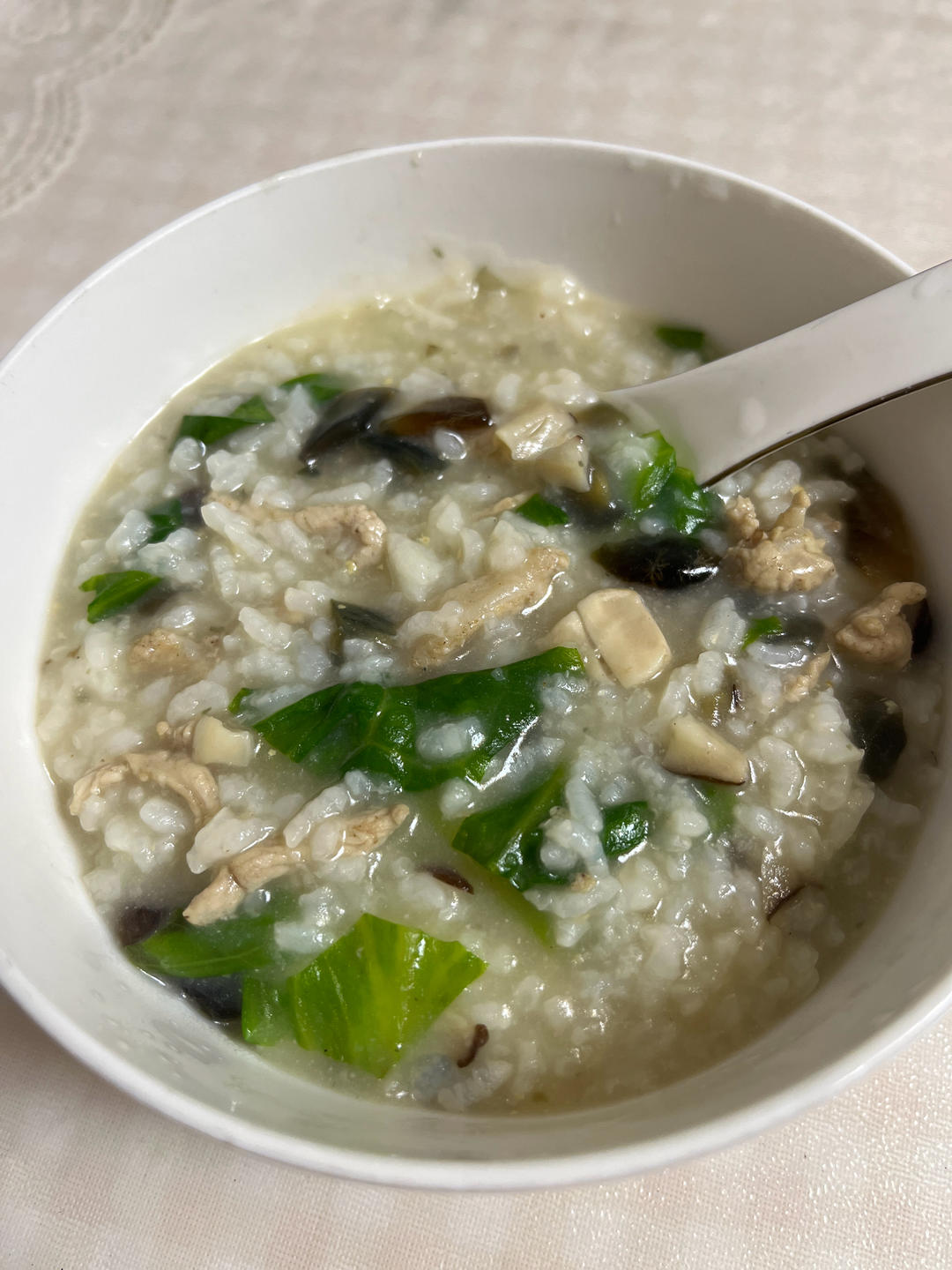 妈妈👩教我做的皮蛋瘦肉粥🥣简单快捷美味😋