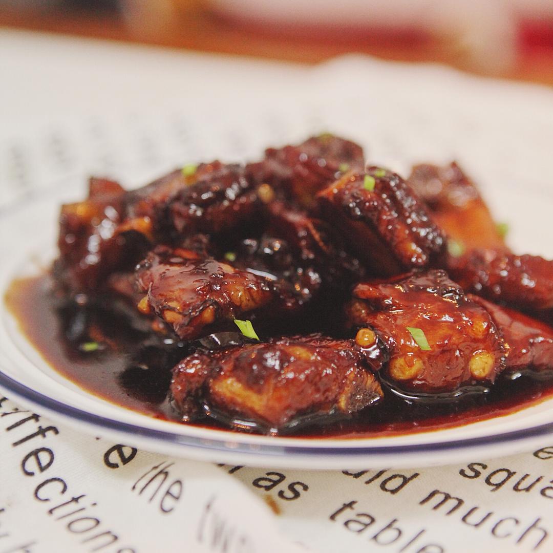 炒糖色糖醋排骨的做法