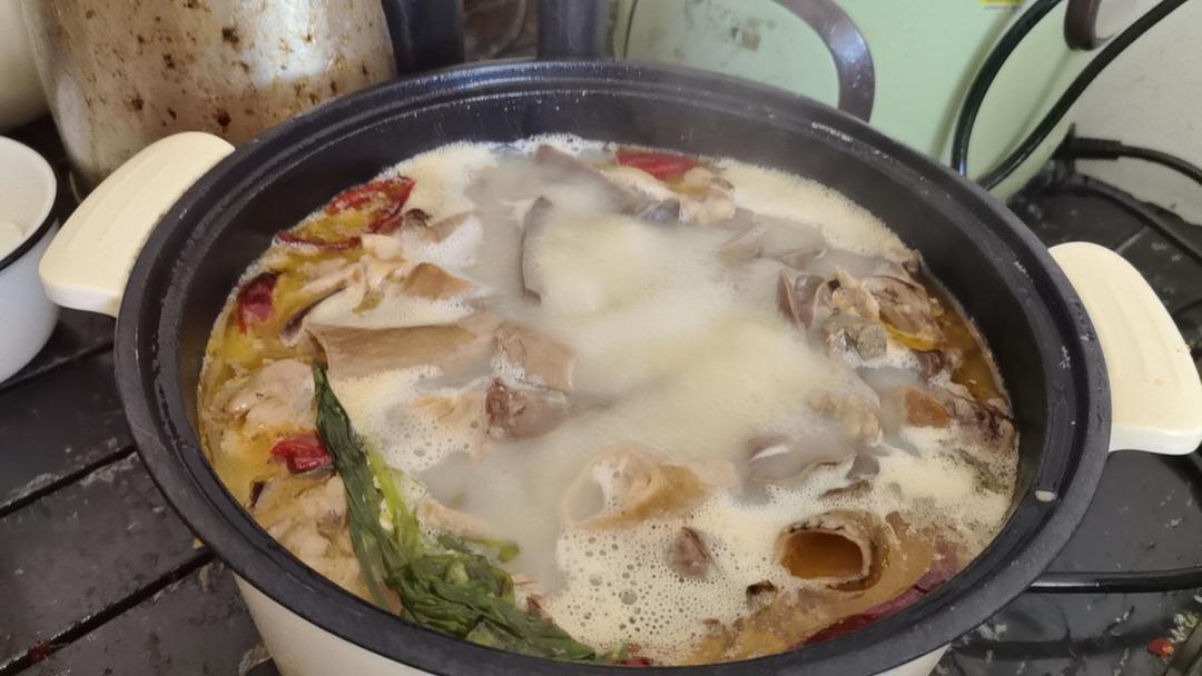 奶白奶白的羊杂汤