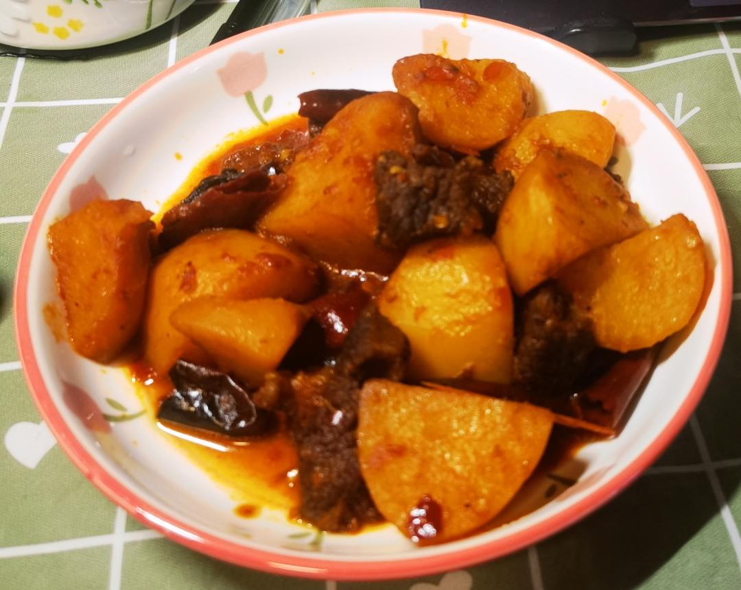 土豆炖牛肉